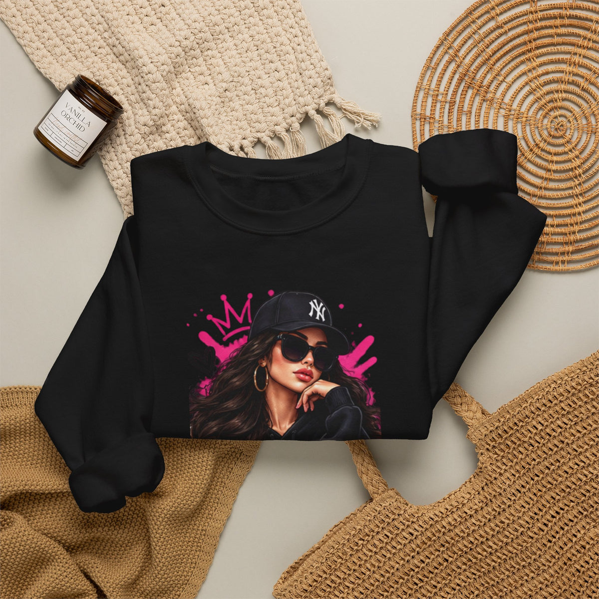 Queen Graphic Sweatshirt – Street Style Femme Crown Design