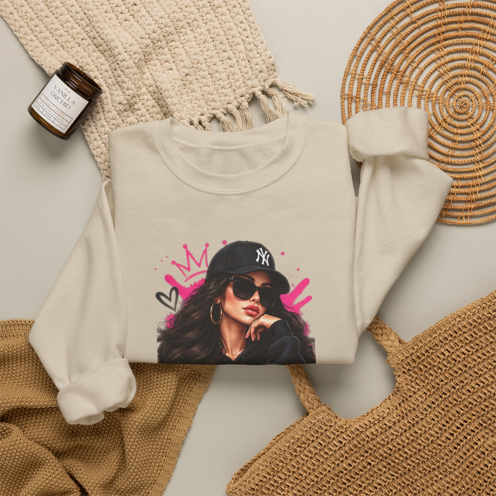 Queen Graphic Sweatshirt – Street Style Femme Crown Design