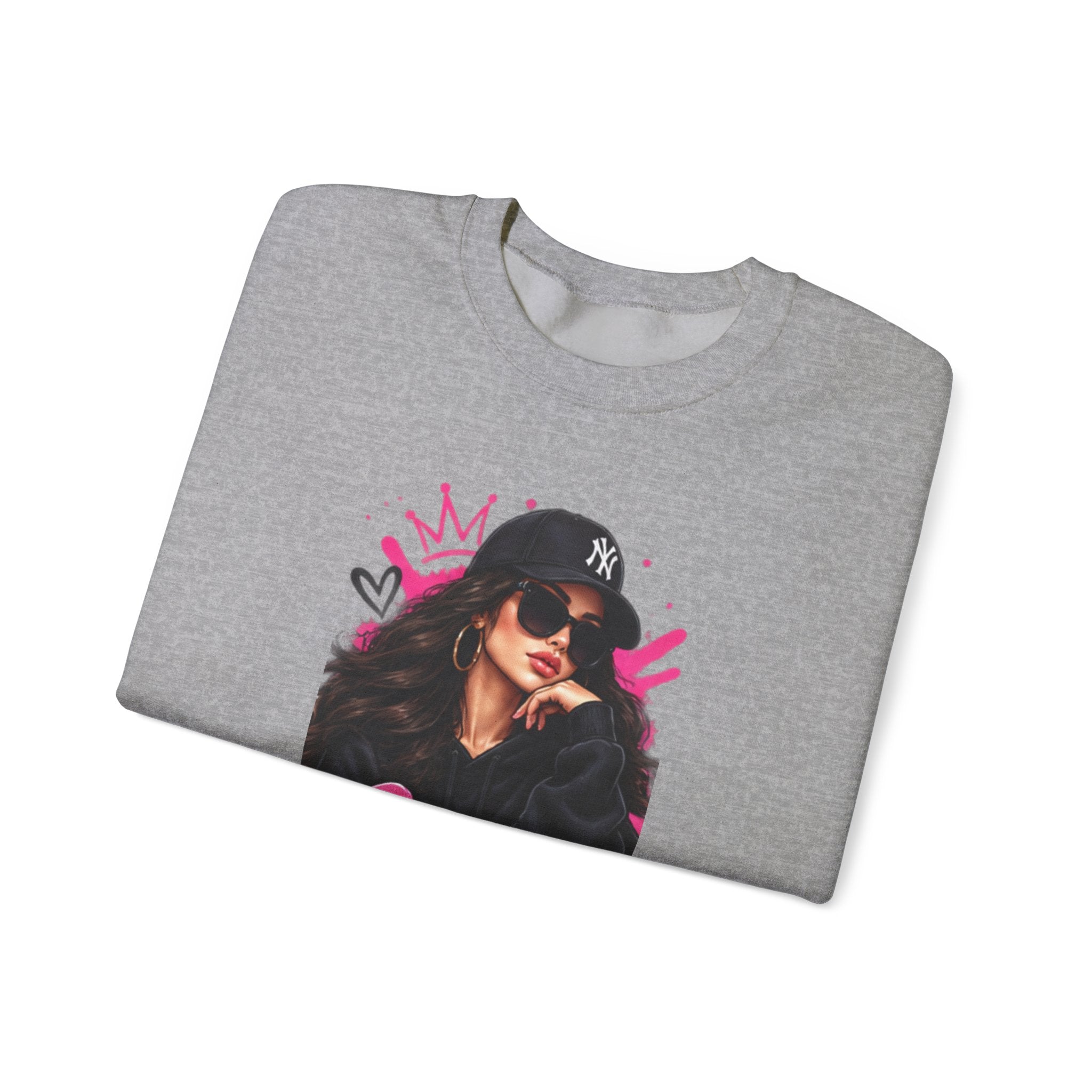 Queen Graphic Sweatshirt – Street Style Femme Crown Design